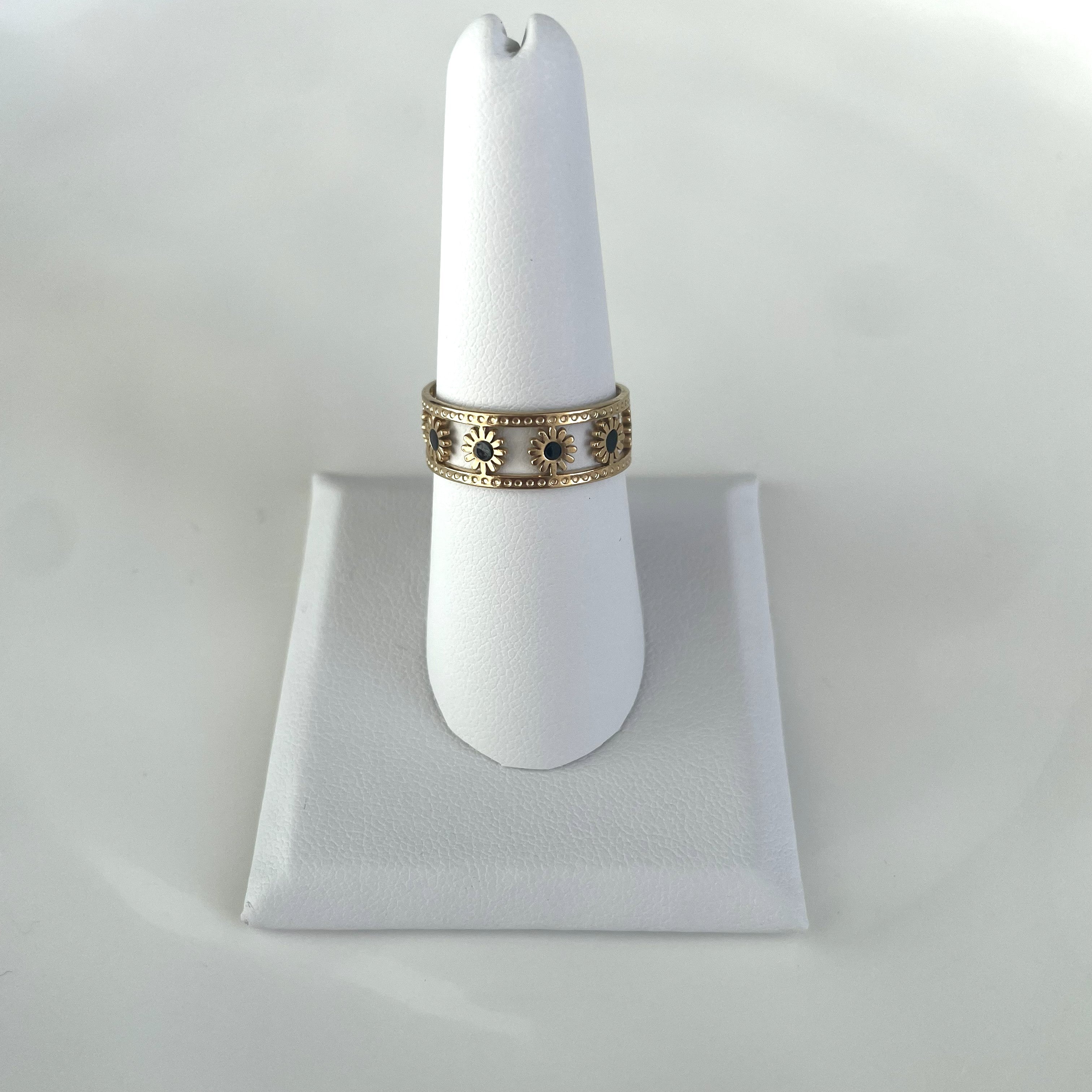 Black Flower Ring